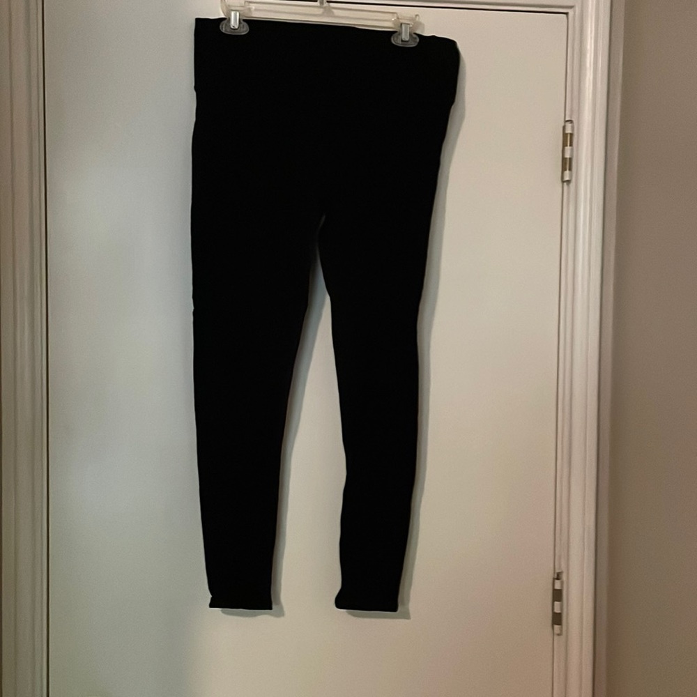 black size 12 patterned cut out lululemon leggings